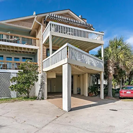 Relaxing Beach Front Home